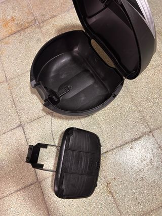 Baúl SHAD Xmax 250i con Soporte