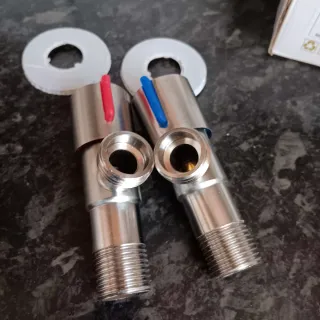 2 Llaves de Escuadra Cromo