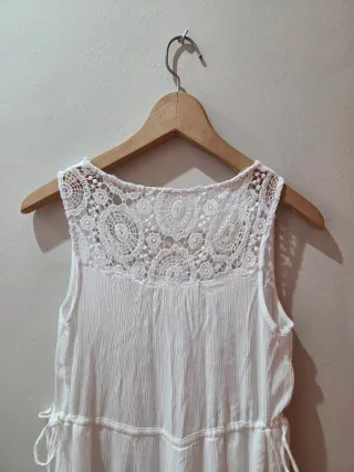 Vestido blanco ibicenco con encaje
