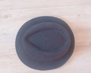 Sombrero negro -gris oscuro S