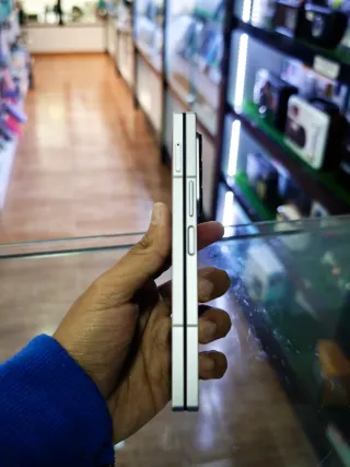 Samsung Galaxy Z Fold 6 5G PER RICAMBI (leggere la descrizione)