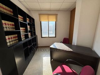 Oficina en alquiler en Plaza España - Villa Pilar - Reyes Católicos - Vadillos en Burgos