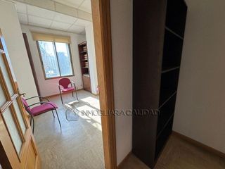 Oficina en alquiler en Plaza España - Villa Pilar - Reyes Católicos - Vadillos en Burgos