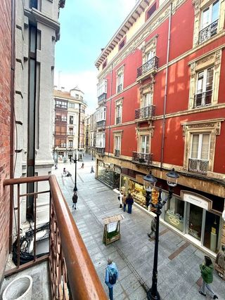 Piso en alquiler en Centro en Gijón