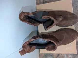 Botines piel de ante marrón