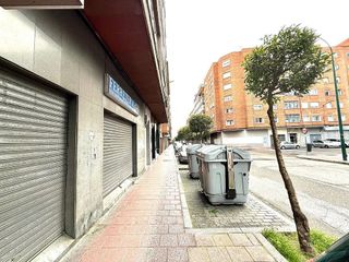 Local comercial en venta en Delicias en Valladolid