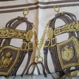 Foulard Hermès Brides de Gala