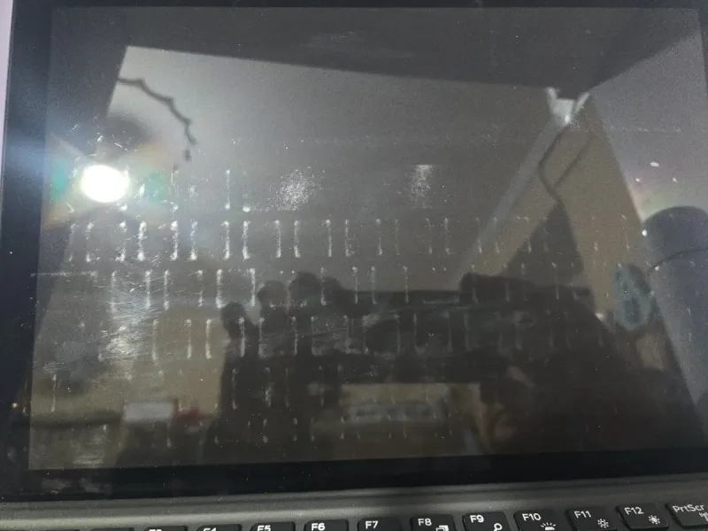 Portátil + Tablet DELL 2 en 1 afbeelding 3