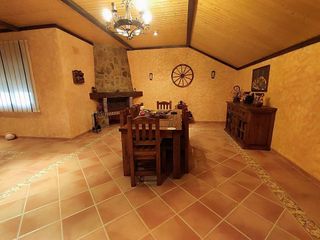 Casa adosada en venta en Tomelloso
