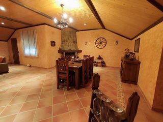 Casa adosada en venta en Tomelloso