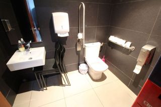 Local comercial en alquiler en Carranque - Haza Cuevas en Málaga