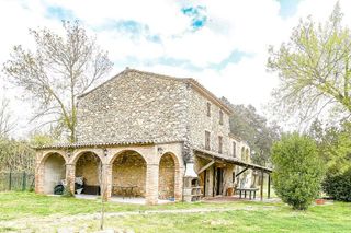 Masía en venta en Anglès