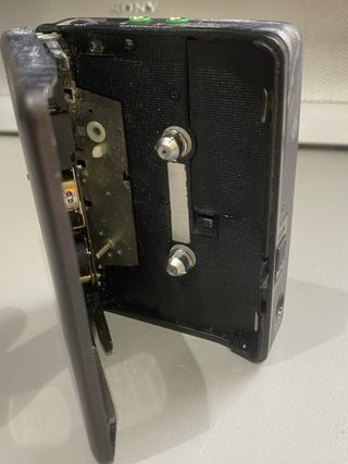 Sony Walkman DD Quartz WM-DD33