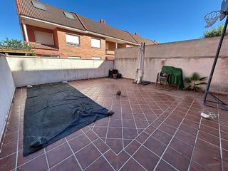 Casa adosada en venta en Marianistas - AVE en Ciudad Real