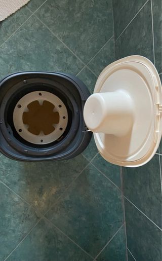 Mangia pannolini bianco e grigio