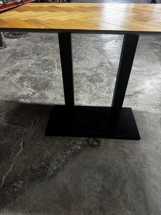 Mesa de madera maciza