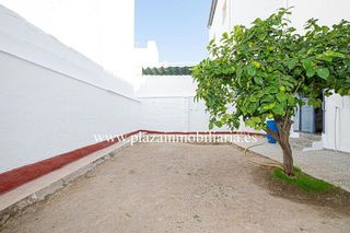 Chalet en venta en Lucena