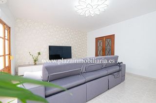 Chalet en venta en Lucena