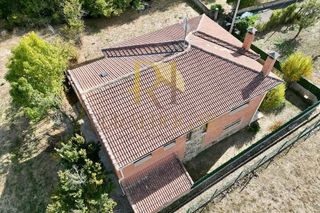 Chalet en venta en Matallana de Torío