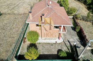 Chalet en venta en Matallana de Torío