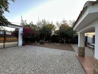 Chalet en venta en Carmona