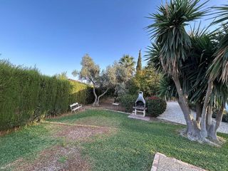 Chalet en venta en Carmona