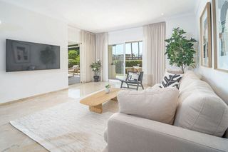 Piso en alquiler en Los Naranjos - Las Brisas en Marbella