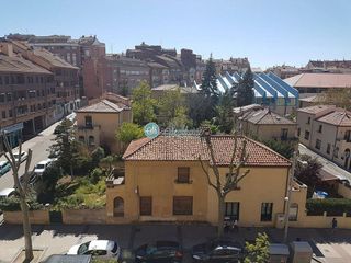 Piso en alquiler en Ezequiel González - Conde de Sepúlveda en Segovia