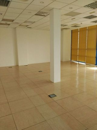 Oficina en alquiler en El Cano - Los Bermejales en Sevilla