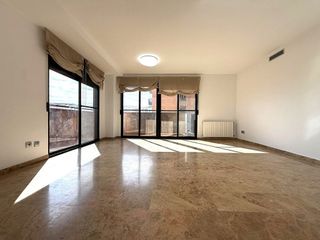 Piso en alquiler en Penya-Roja en Valencia