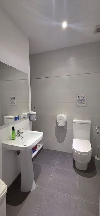 Local comercial en alquiler en Barrio de Zaidín en Granada