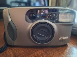 Macchina fotografica Nikon Zoom 210 AF