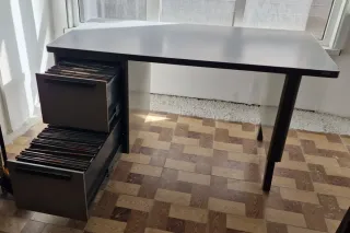 Mesa escritorio de oficina metálico