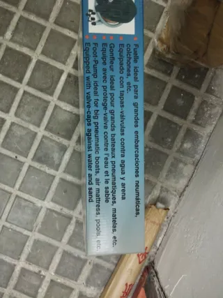 Colchón hinchable y bomba de pie