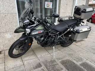 Triumph Tiger 800 XCA Verde