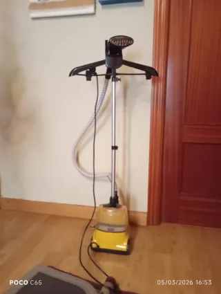 Centro de planchado vertical