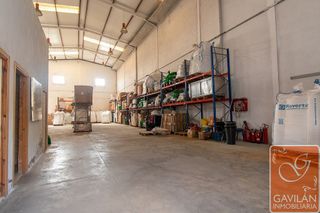 Nave industrial en venta en Camarma de Esteruelas