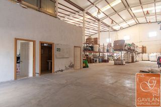Nave industrial en venta en Camarma de Esteruelas
