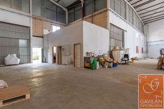 Nave industrial en venta en Camarma de Esteruelas