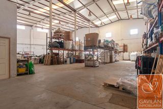 Nave industrial en venta en Camarma de Esteruelas