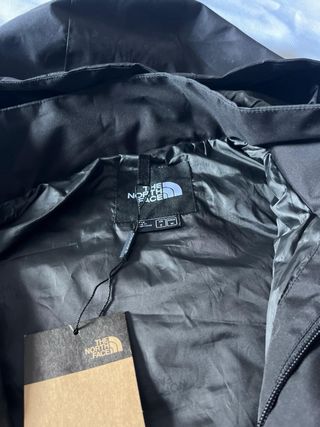 Cortavientos The North Face Negro