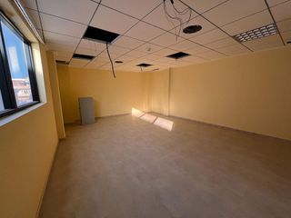 Edificio en venta en Monforte del Cid