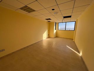 Edificio en venta en Monforte del Cid