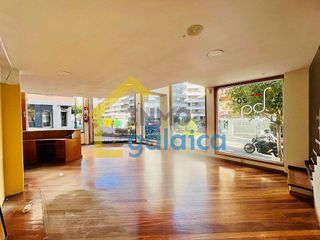 Local comercial en venta en Praza Independencia en Vigo