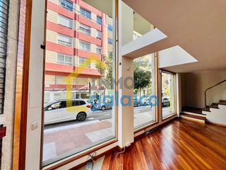 Local comercial en venta en Praza Independencia en Vigo