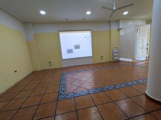 Local comercial en venta en Tomelloso