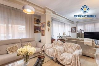 Piso en venta en Camino de Ronda - Rosaleda en Granada