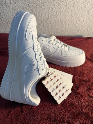 Nike Air Force 1 Blancas Nuevas 42
