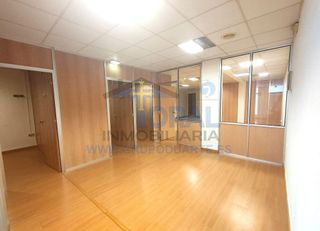Local comercial en venta en Pumarín en Gijón