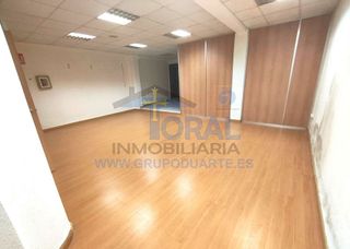 Local comercial en venta en Pumarín en Gijón